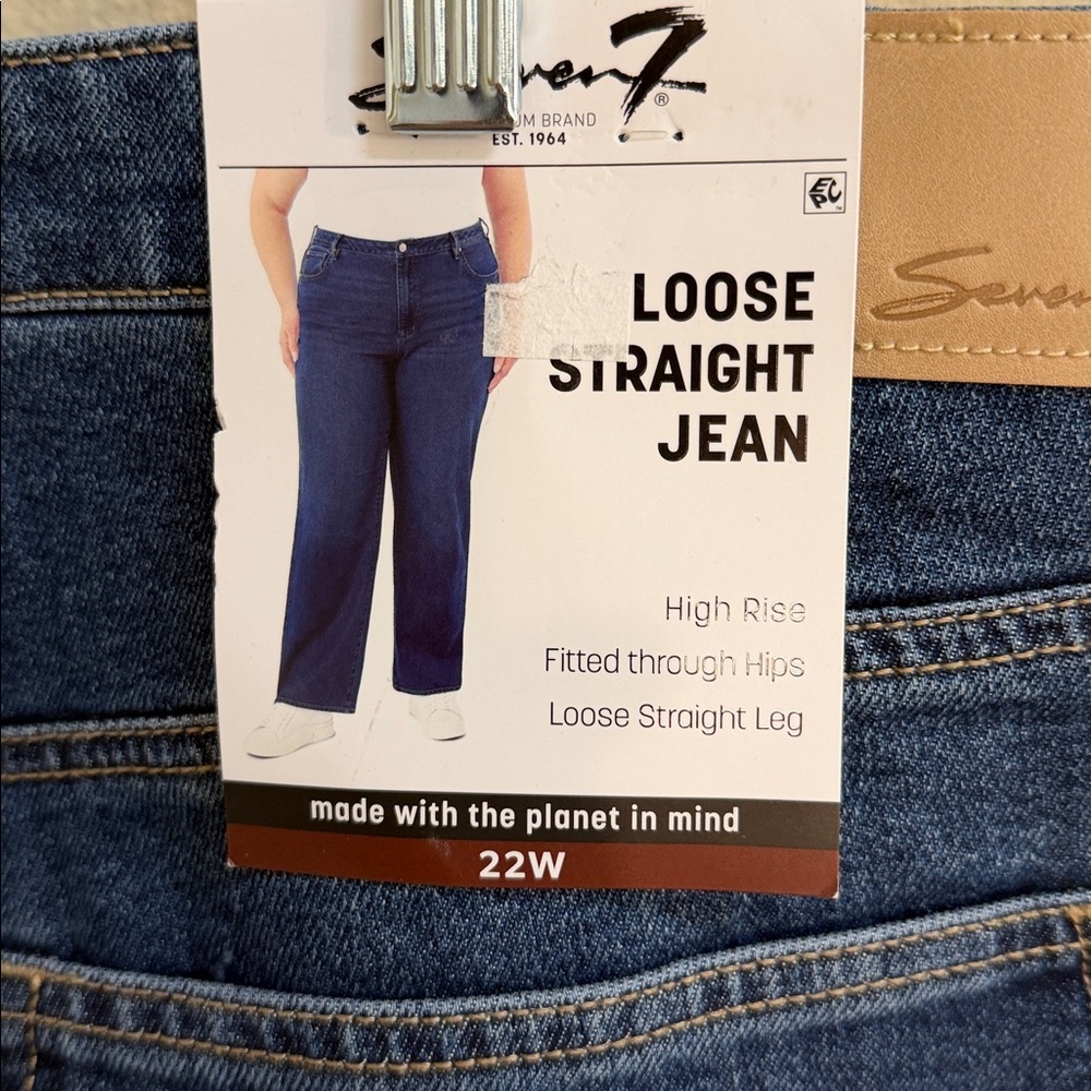 NWT Size 22W Seven7 Loose Straight Jean